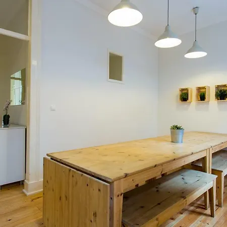 Gloria By Hill 公寓