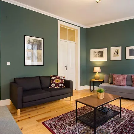 Gloria By Hill Apartmán *